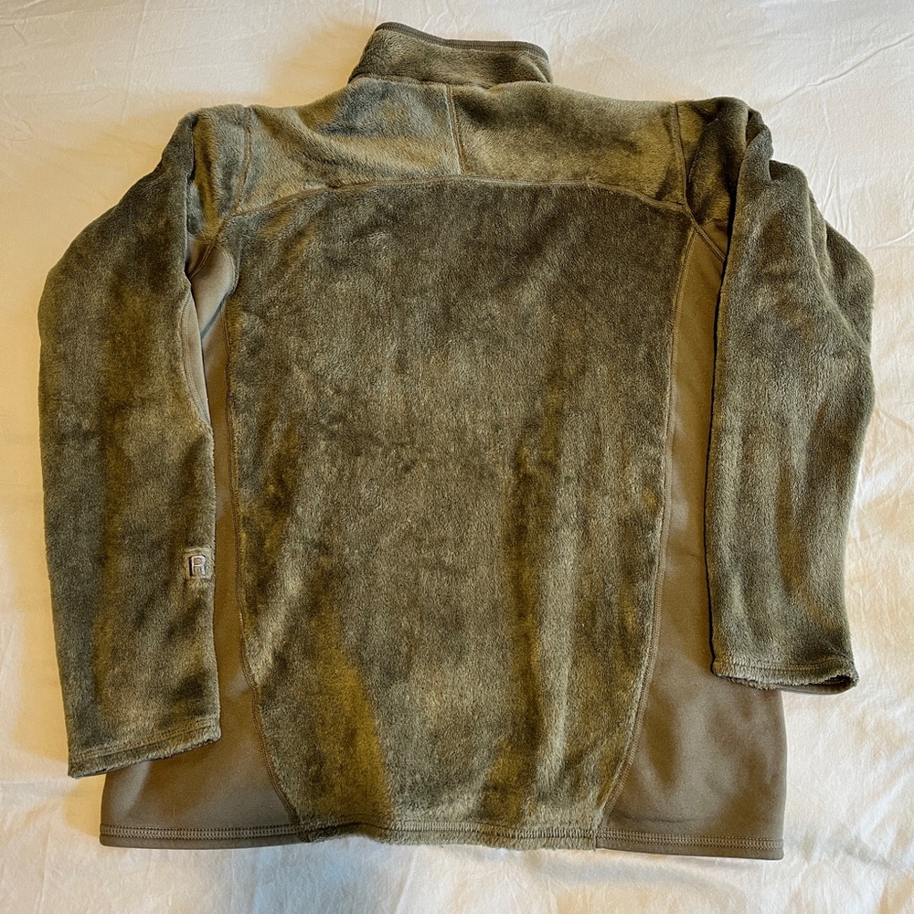 Patagonia Men's R2 Fleece Jacket - Picture 2 of 3